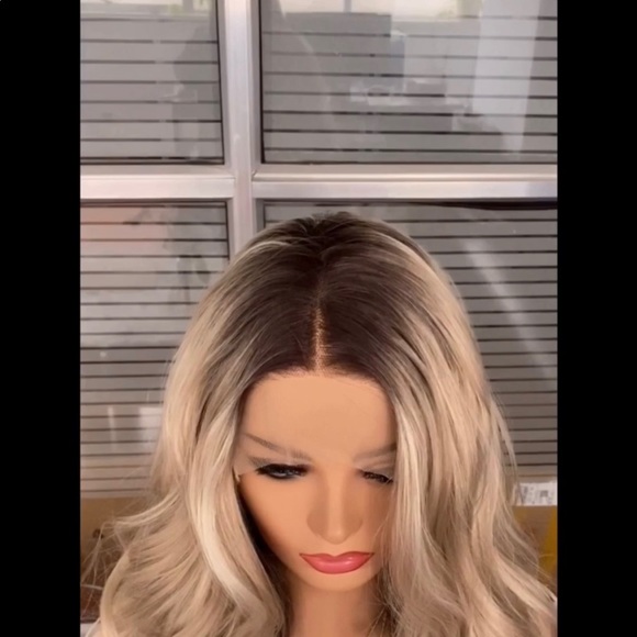 Gold and brown synthetic Japanese fiber wig - Picture 6 of 6